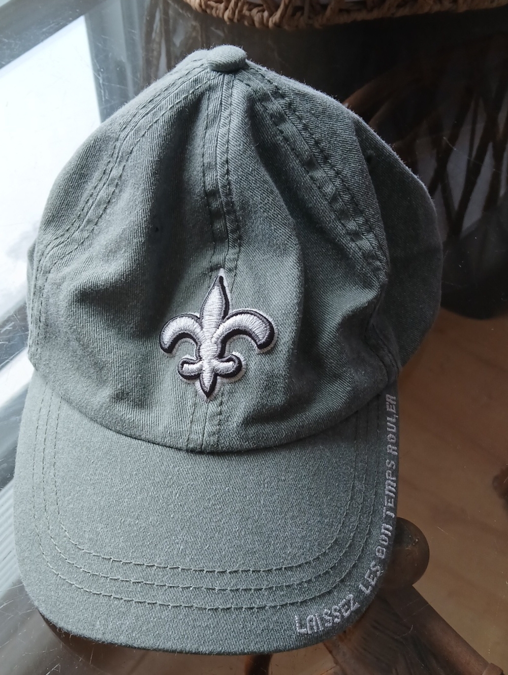 New ORLEANS Saints Olive Green Fleur-de-Lis Baseball Cap.